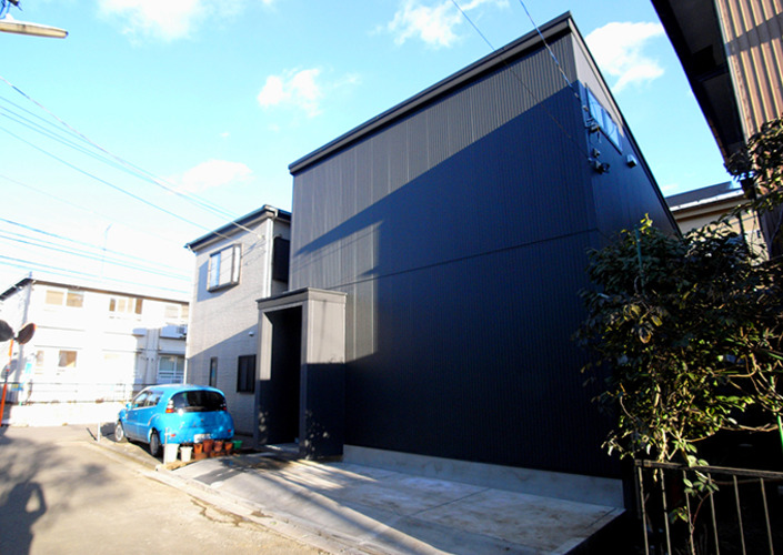 二つの庭と三つのリビング