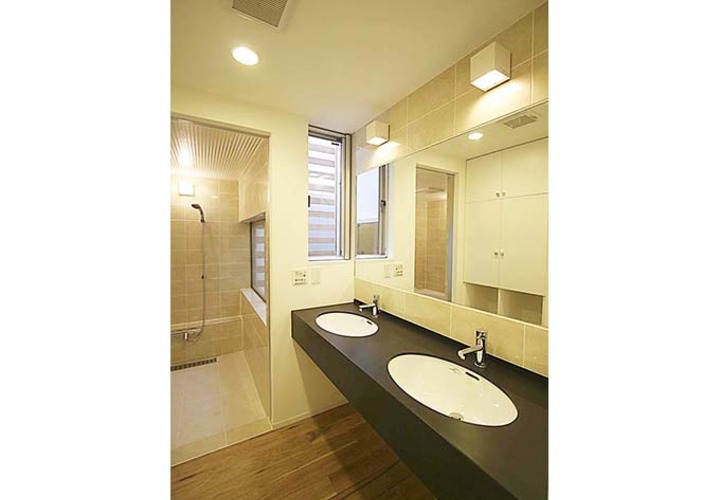 広々使える2つの洗面台