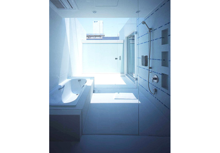 テラスと一体となった浴室