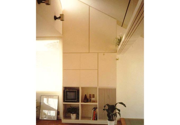 壁面収納／見せる収納・隠す収納