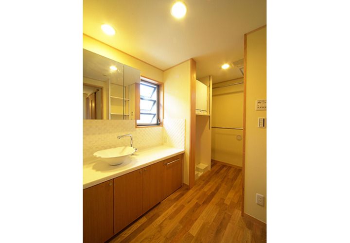 洗濯乾燥室が隣接している洗面脱衣場