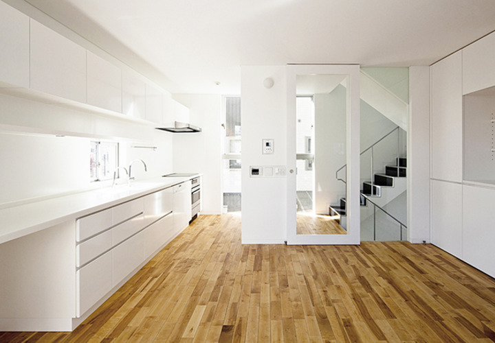 H邸　必要十分な収納をすっきり納める