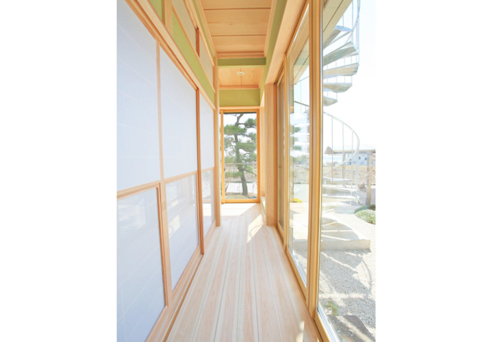 庭へとつながる縁側