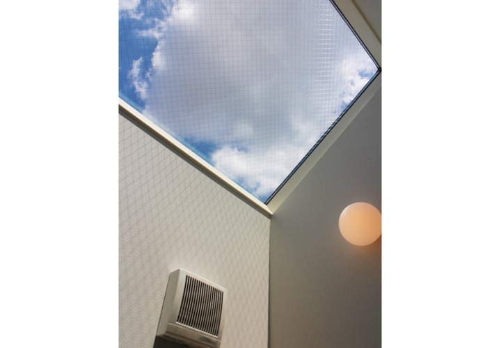 明るさを確保する天窓
