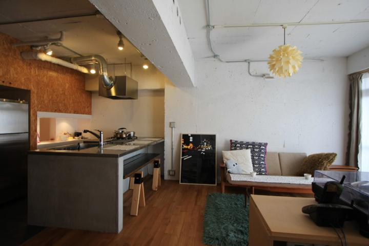 目黒Yー趣味を生かし見せる収納で仕切るスケルトンリフォームー