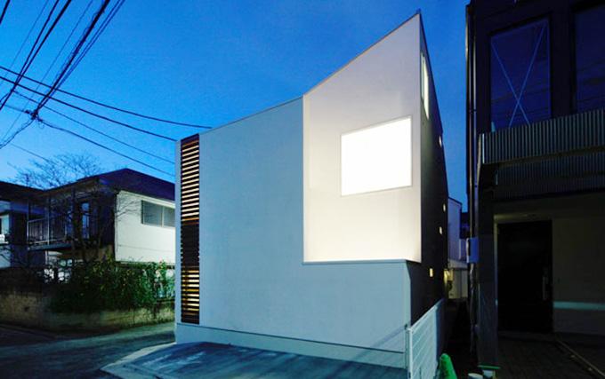 明るく閉じた家