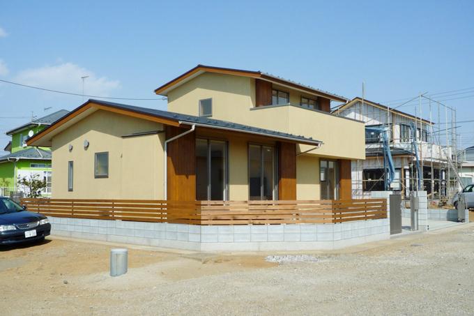 A House　幅広く日当たりの良い住宅