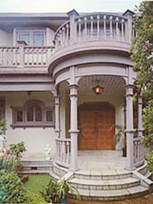 明治西洋館風アンティーク・クラッシック調の家