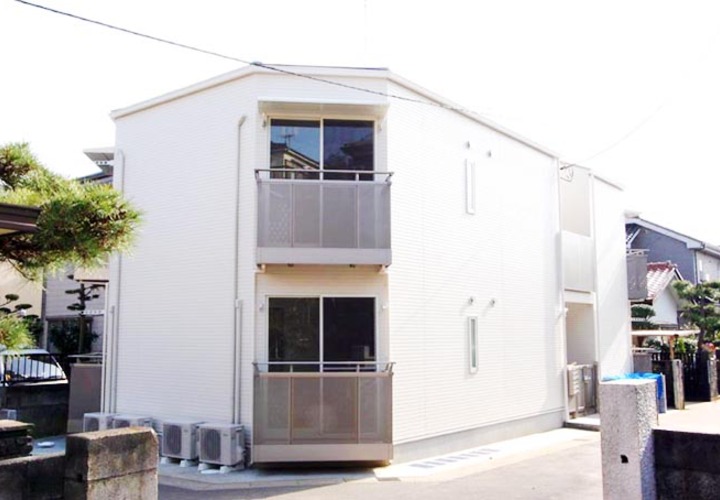 コーナーウィンドウのあるアパートメントハウス