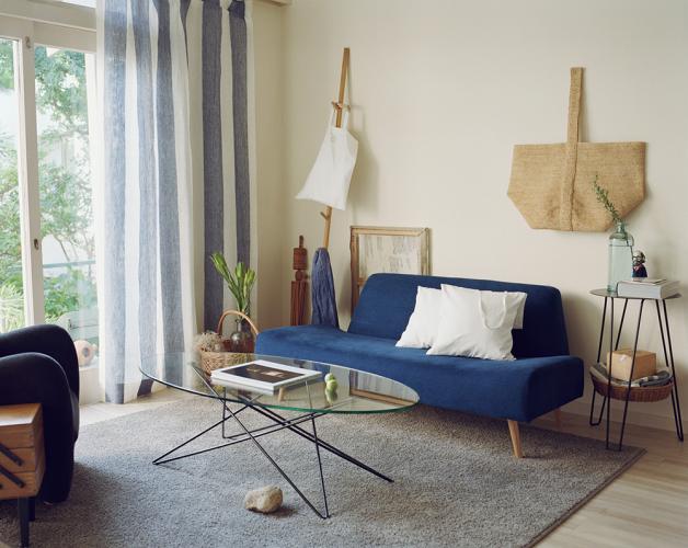 ビーチハウスのような爽やかなリビング