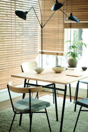 ちょっとくすんだトーンがおしゃれなダイニング