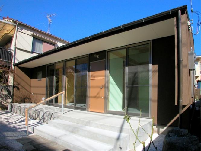 スッピンのイエ