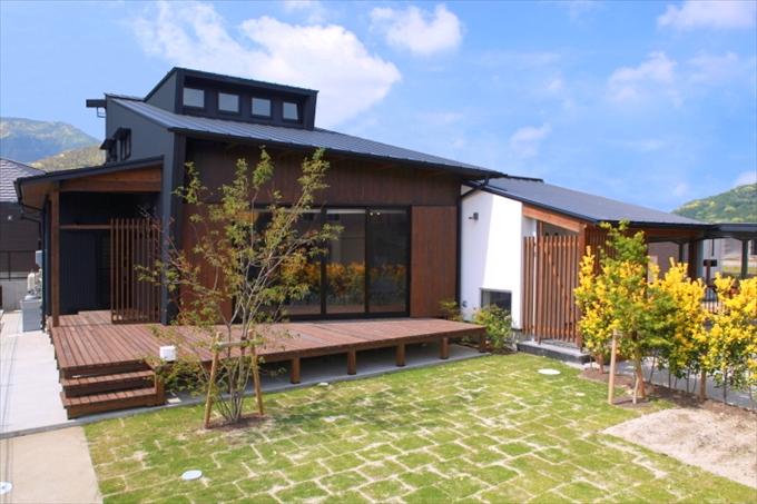 大屋根光庭の家/蒲郡