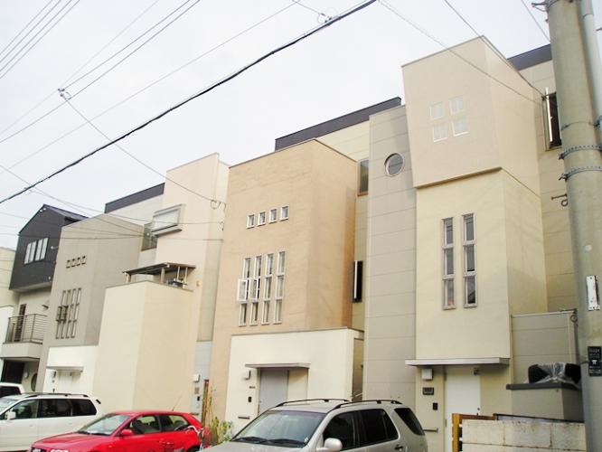 狭小地に建てた分譲住宅