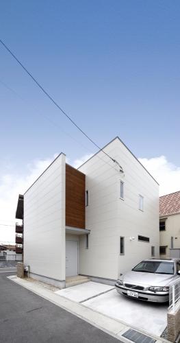 角地の箱型住宅