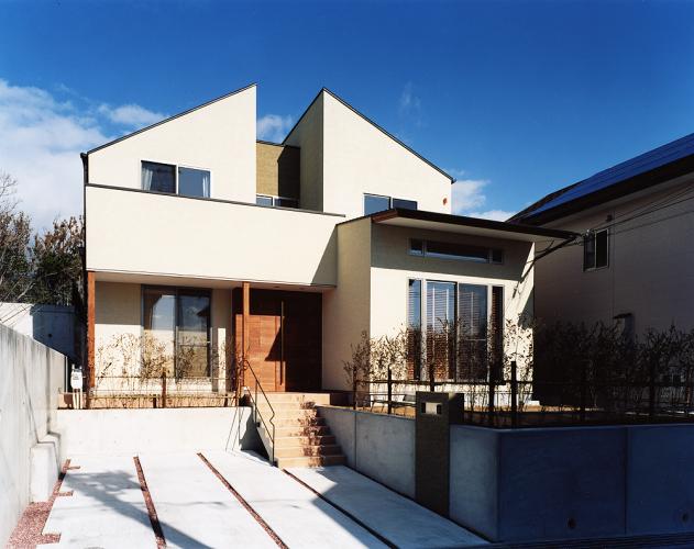 街と調和されたデザイン住宅