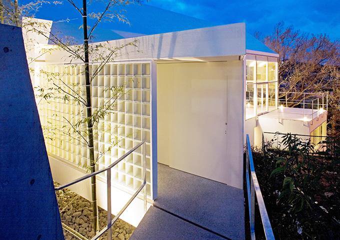 小楢の家、ｶﾞﾗｽﾌﾞﾛｯｸのｴﾝﾄﾗﾝｽ