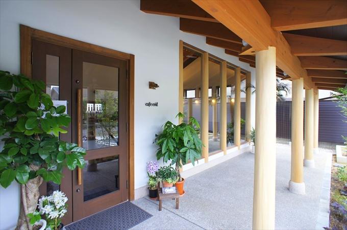 カフェ付きＳ邸