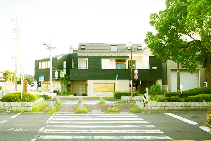 ケローナ通り沿いの住宅