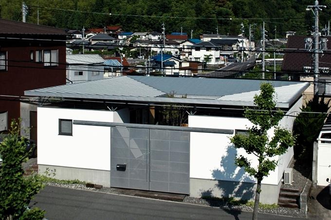 コートハウス 3