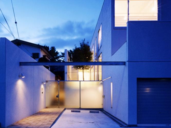 モダンコートハウス