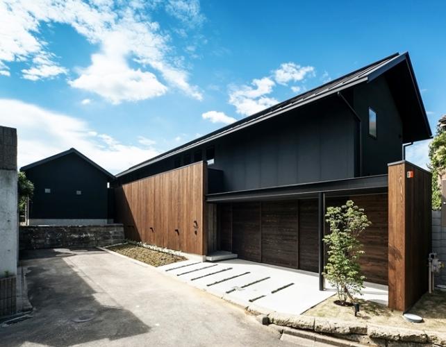 段差を生かす家