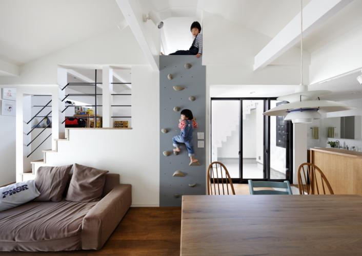 阿倍野の長屋-フルリノベーションで2階に光庭を-