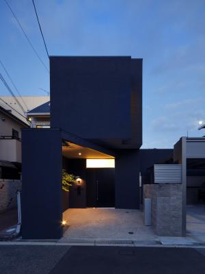 黒壁の家-幸せの景色を描く-