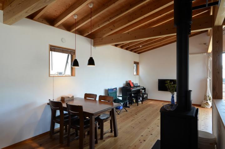 葉山ＳＤ邸＜高台に建つ回遊リビングの家＞