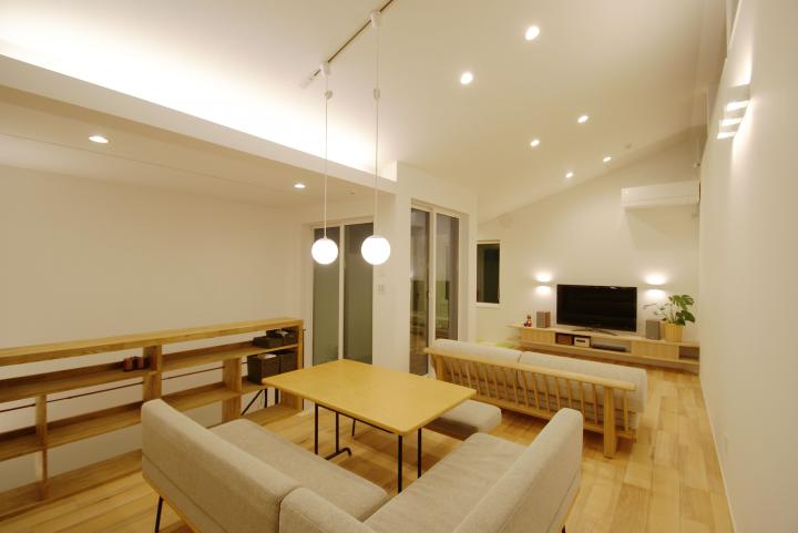 家族が笑顔で暮らせる明るい家