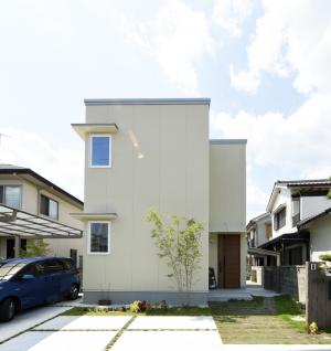 ビンテージスタイルで心地よく 南面採光のパッシブハウス