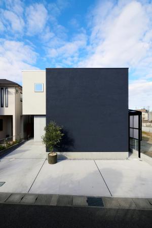 東向き間口4.5間 回遊できるパッシブコートハウス