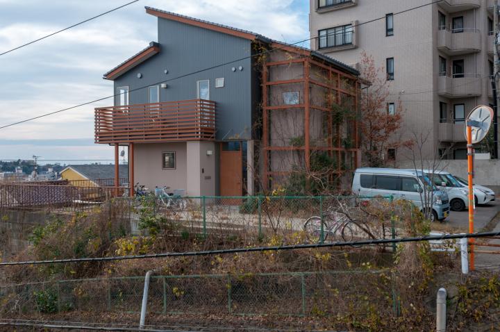 小立野台地の家｜街を見下ろす眺望の良い家