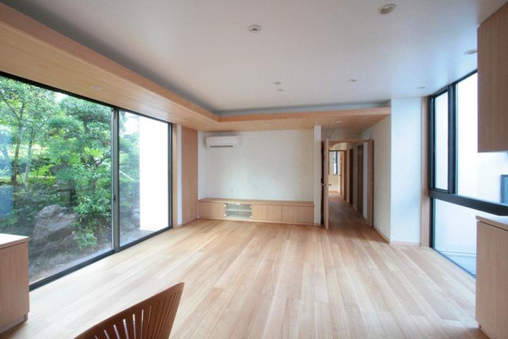 善福寺の家 ～無垢材と自然素材の２世帯住宅～