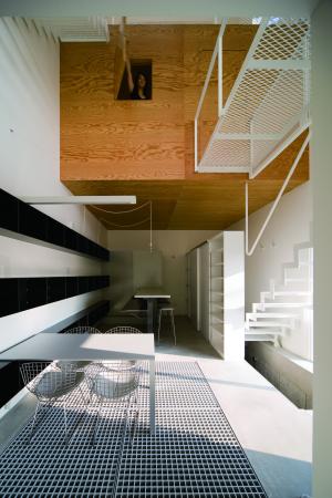 LIGHT CREVASSE – 中津のアトリエ –