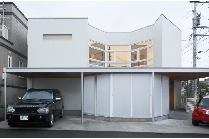 八角形の中庭を内包した住宅