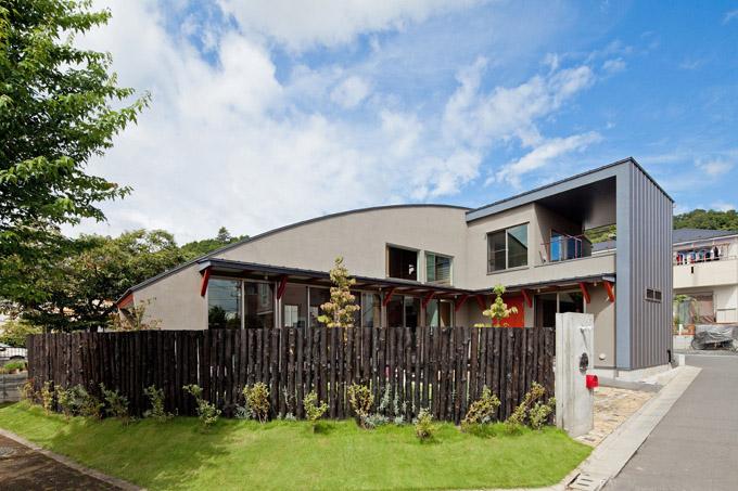 武蔵増戸のR屋根の家