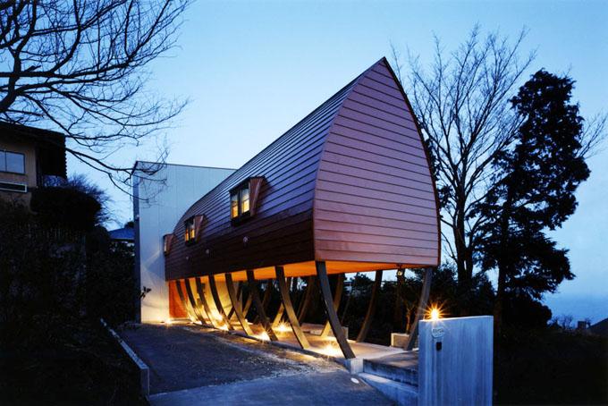 西熱海の陶芸工房のある家