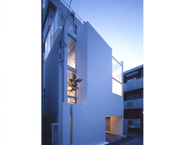 赤坂-日当り悪い極小地でも光溢れる家