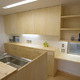 使う人に合わせて引出の大きさまで考えてつくられたキッチン