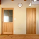 建具も無垢材