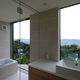 洗面・浴室からも遮るもののない眺望が得られる