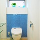 ブルーを基調にした、さわやかな印象のトイレ