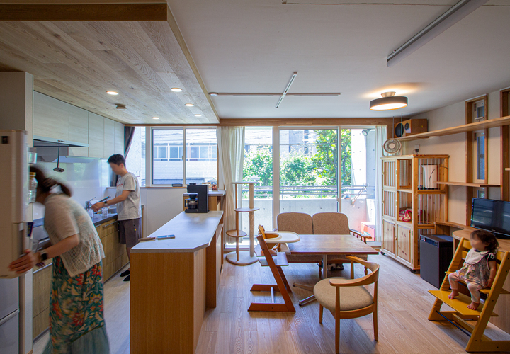 造作家具で設えた、リビングダイニングキッチン