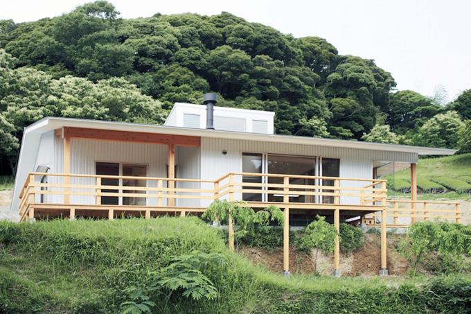 掛川・里山に建つ家