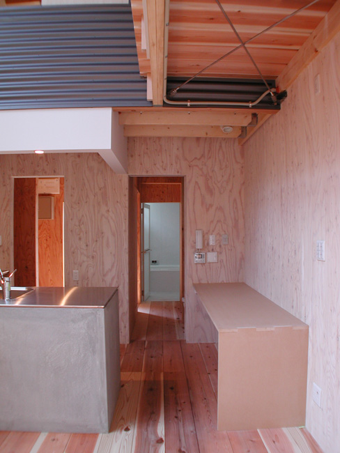 自然な風合いが楽しい床や壁の木目