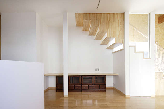 1階LDと2階の上がり下りする人の気配がわかる