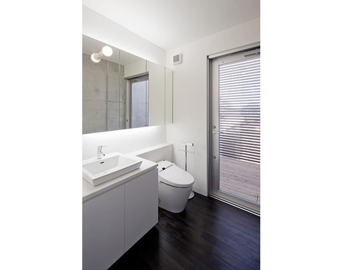 間接照明を用いることにより柔らかい印象となる