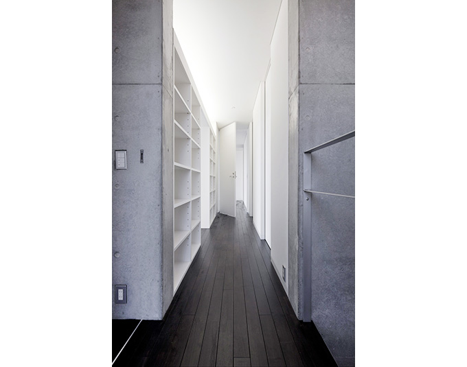 廊下に収納としての機能を与える