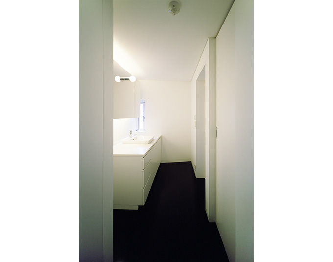 清潔感を感じさせる洗面室